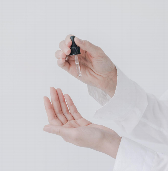 Un dérivé de l'acide salicylique à chaîne lipidique pour une exfoliation douce et efficace 2 image1 2